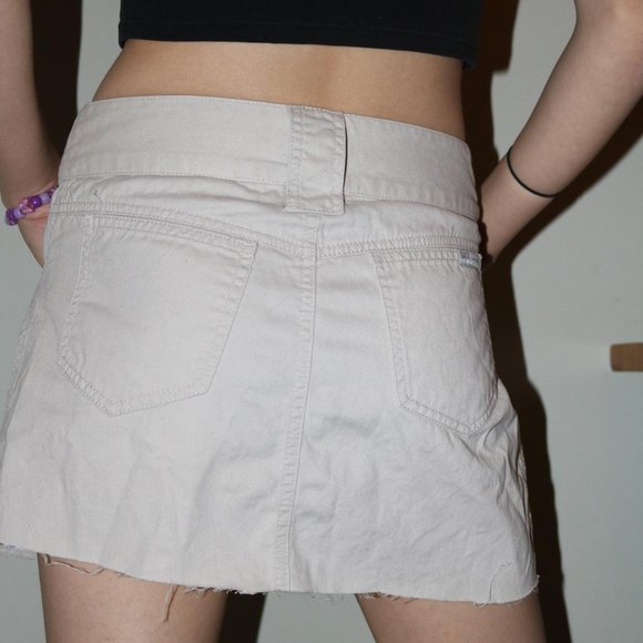 DKNY Jean Tan Mini Skirt - Picture 2 of 3